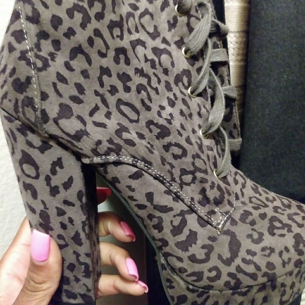 Black and gray leopard print booties
